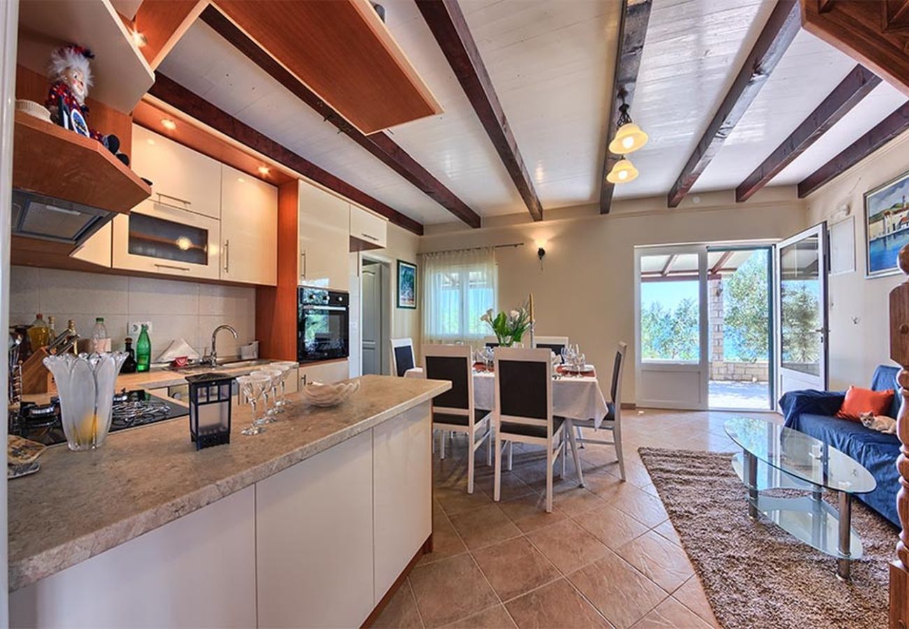 Villa in Okrug Gornji - Ferienhaus 5243 für 8 Pers