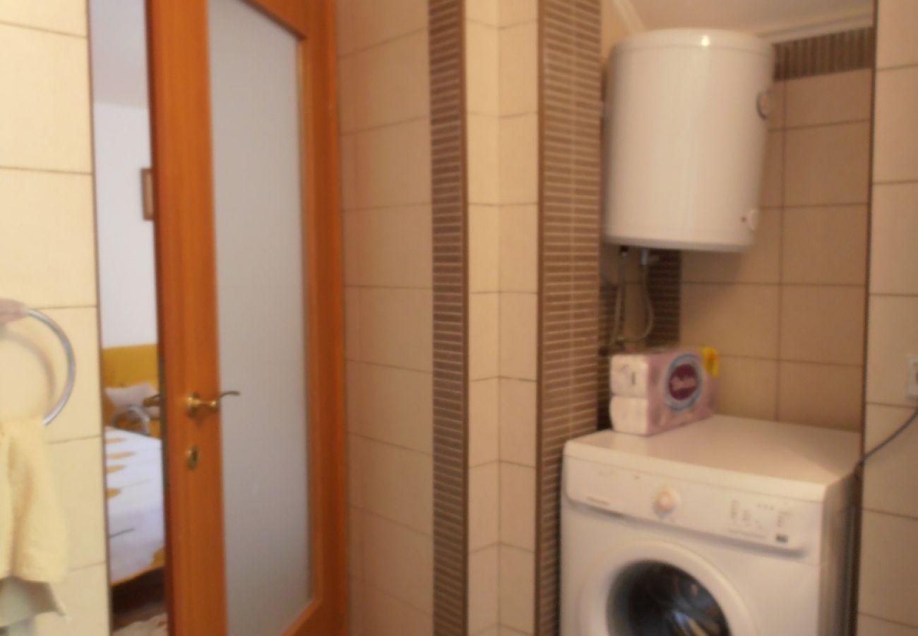 Apartamento en Veli Lošinj - Apartamento en Veli Lošinj con Terraza, Acondicionador, WIFI, Lavadora (63-2)