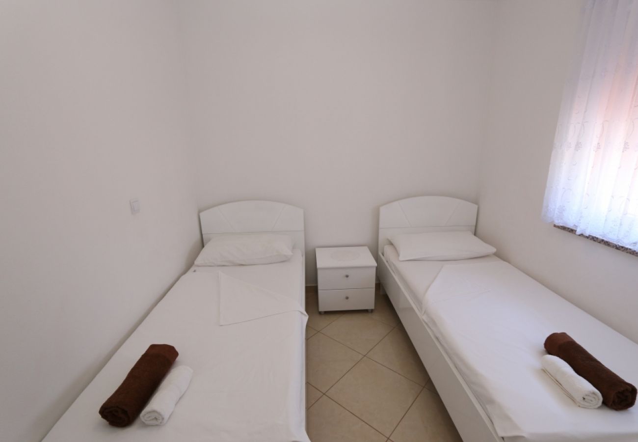 Apartamento en Medulin - Apartamento en Medulin con Terraza, Acondicionador, WIFI, Lavadora (64-3)