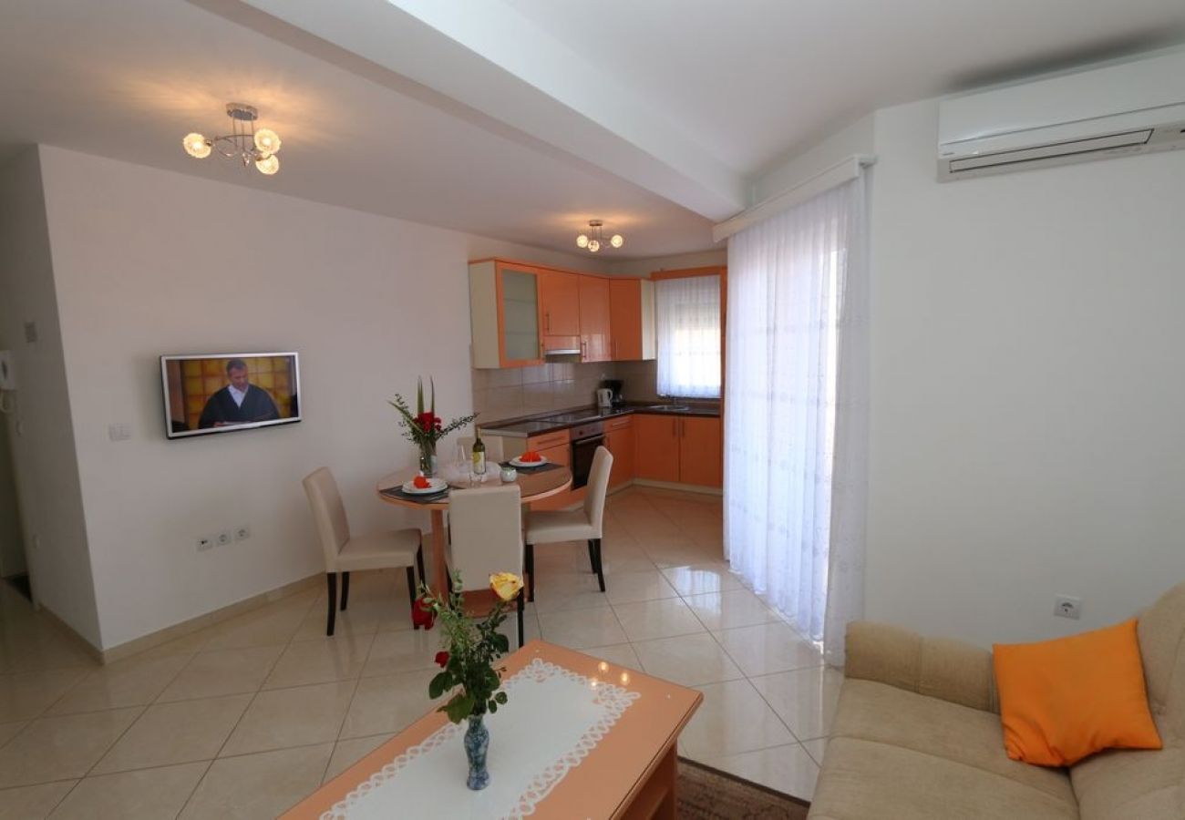 Apartamento en Medulin - Apartamento en Medulin con Terraza, Acondicionador, WIFI, Lavadora (64-4)