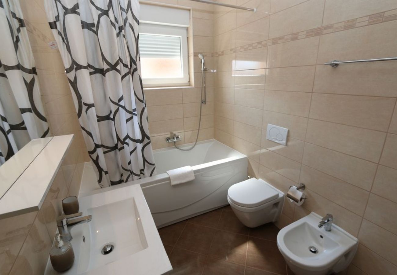 Apartamento en Medulin - Apartamento en Medulin con Terraza, Acondicionador, WIFI, Lavadora (64-4)