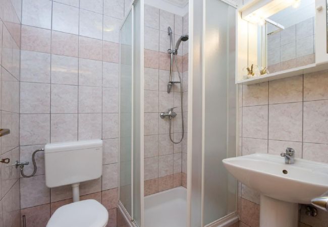 Apartamento en Mali Lošinj - Apartamento en Mali Lošinj con Balcón, Acondicionador, WIFI (72-1) Apartamento en Mali Lošinj - Apartamento en Mali Lošinj con Balcón, Acondicionador, WIFI (72-1)