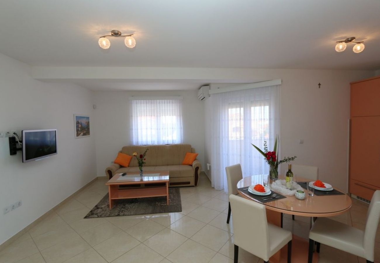 Apartamento en Medulin - Apartamento en Medulin con Terraza, Acondicionador, WIFI, Lavadora (64-5)