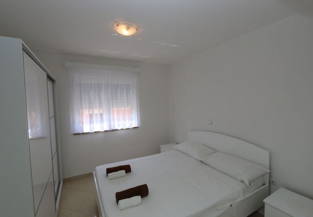 Apartamento en Medulin - Apartamento en Medulin con Terraza, Acondicionador, WIFI, Lavadora (64-5)