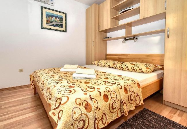 Apartamento en Pisak - Apartamento en Pisak con Terraza, Acondicionador, WIFI, Lavadora (77-1) Apartamento en Pisak - Apartamento en Pisak con Terraza, Acondicionador, WIFI, Lavadora (77-1)