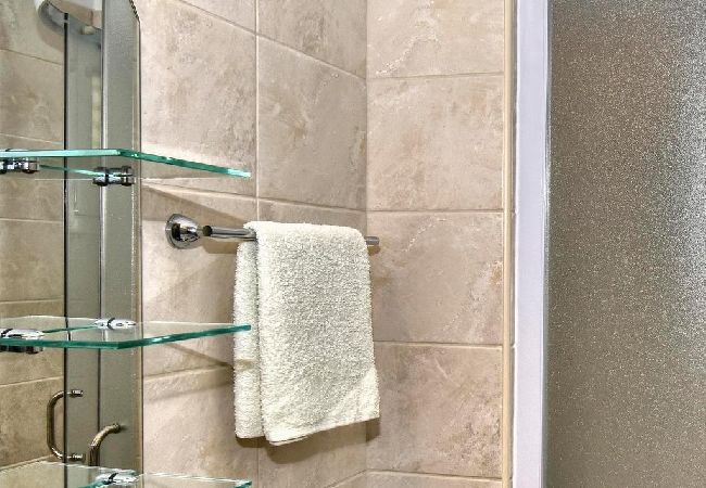 Apartamento en Pisak - Apartamento en Pisak con Terraza, Acondicionador, WIFI, Lavadora (77-1) Apartamento en Pisak - Apartamento en Pisak con Terraza, Acondicionador, WIFI, Lavadora (77-1)