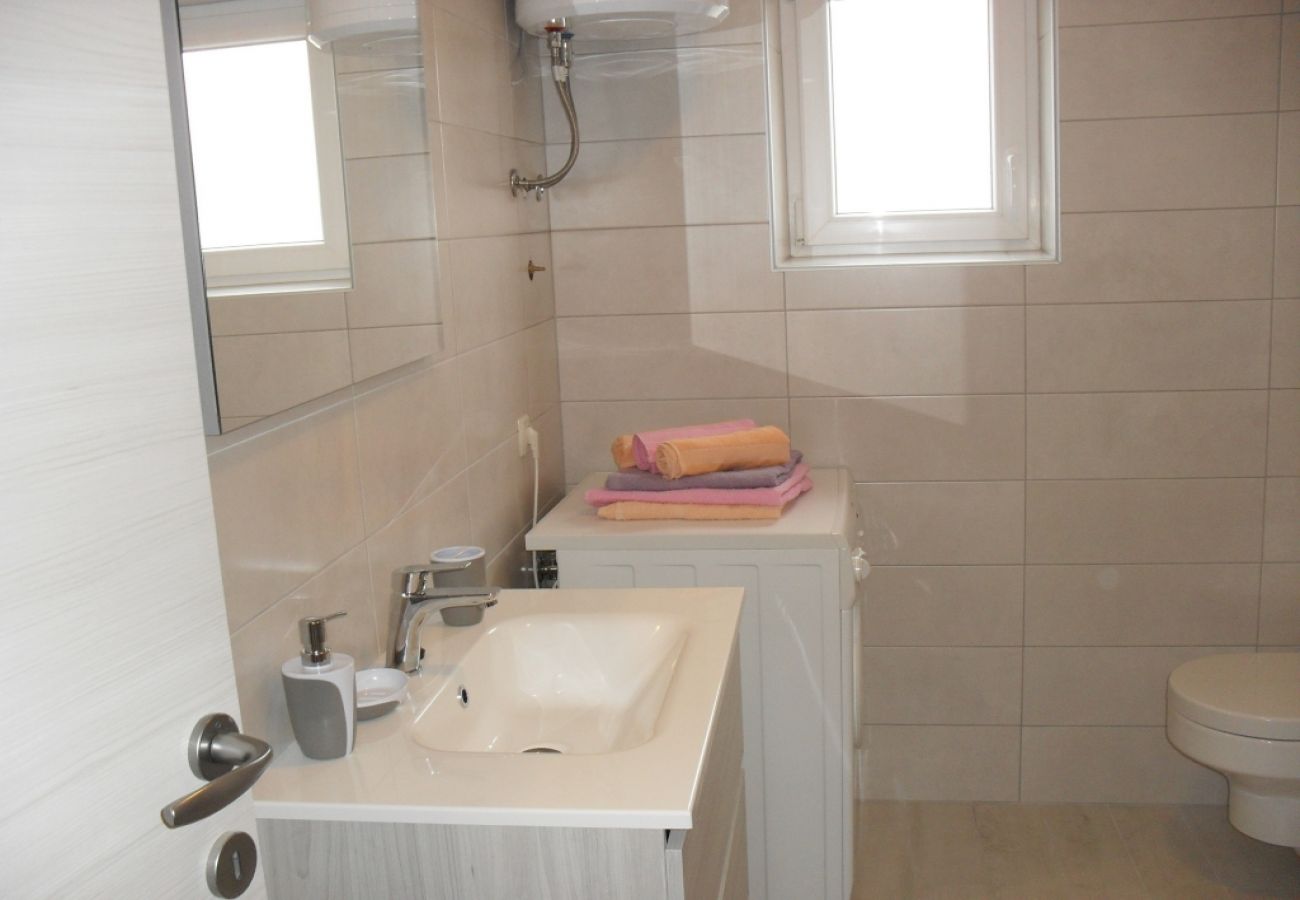 Apartamento en Lopar - Apartamento en Lopar con Terraza, Acondicionador, WIFI, Lavadora (87-2)