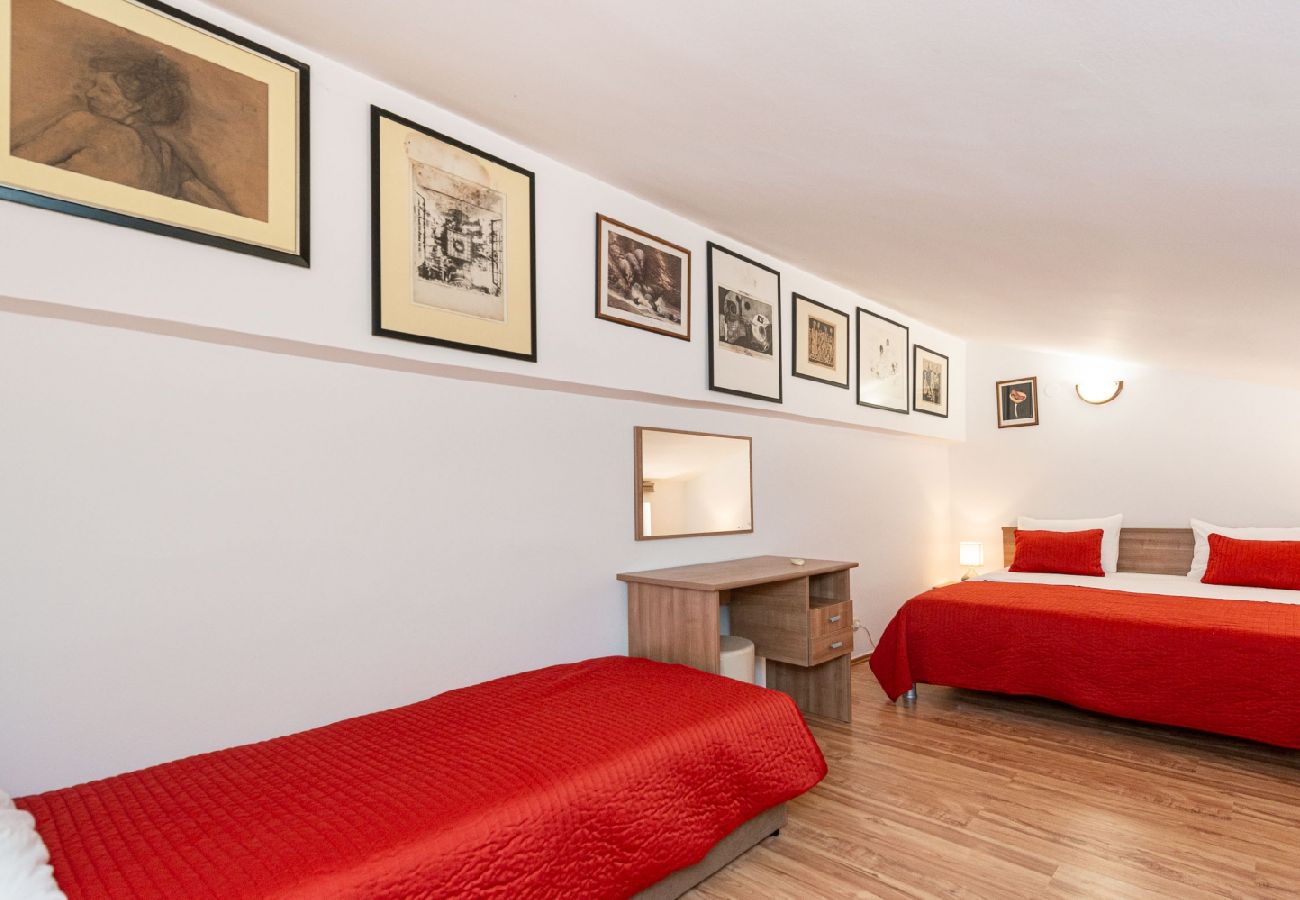 Apartamento en Rovinj - Apartamento en Rovinj con Terraza, Acondicionador, WIFI, Lavadora (96-6)