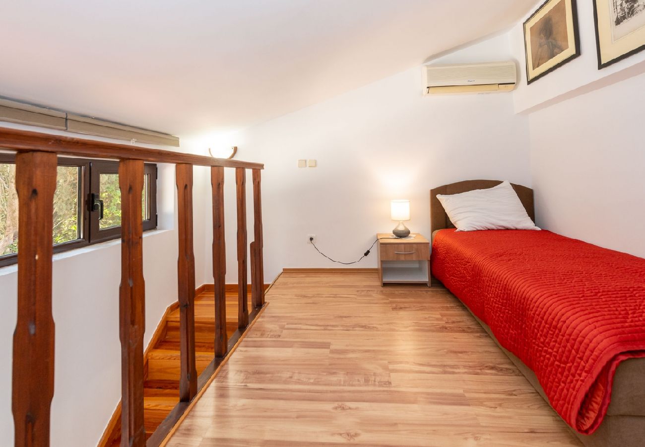 Apartamento en Rovinj - Apartamento en Rovinj con Terraza, Acondicionador, WIFI, Lavadora (96-6)