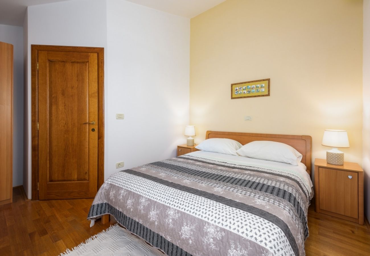 Apartamento en Bašanija - Apartamento en Bašanija con Terraza, Acondicionador, WIFI, Lavavajillas (113-4)