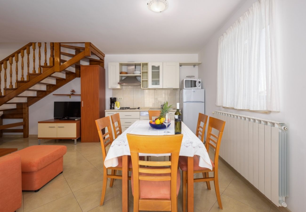 Apartamento en Bašanija - Apartamento en Bašanija con Terraza, Acondicionador, WIFI, Lavavajillas (113-4)