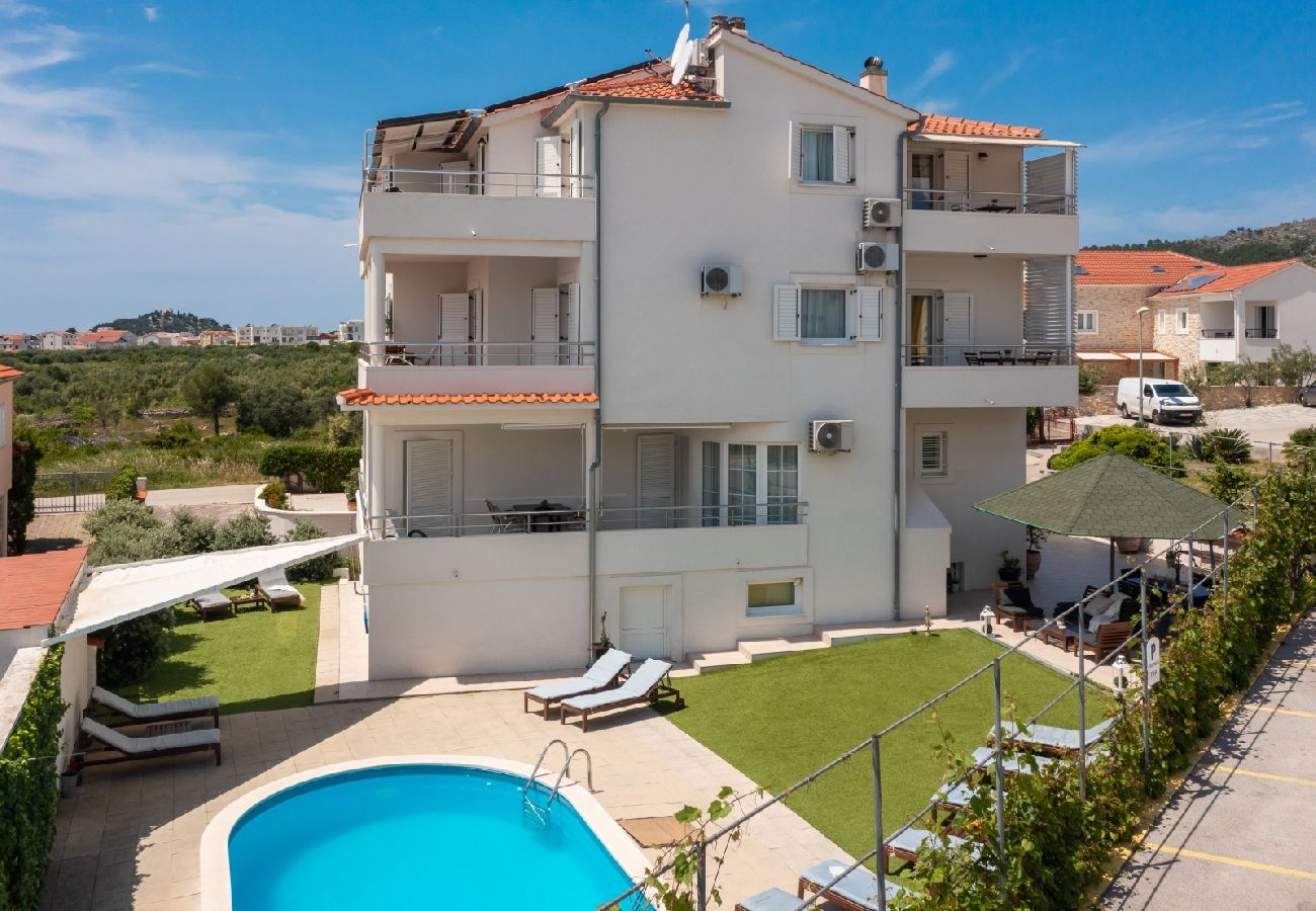 Apartamento en Vodice - Apartamento en Vodice con Seaview, Terraza, Acondicionador, WIFI (94-1)