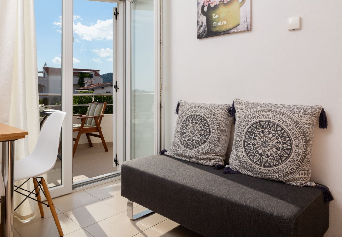 Apartamento en Vodice - Apartamento en Vodice con Seaview, Terraza, Acondicionador, WIFI (94-3)