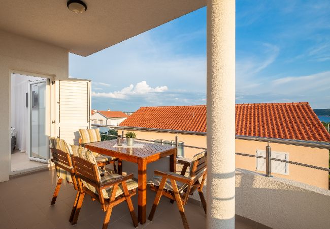 Apartamento en Vodice - Apartamento en Vodice con Seaview, Terraza, Acondicionador, WIFI (94-4) Apartamento en Vodice - Apartamento en Vodice con Seaview, Terraza, Acondicionador, WIFI (94-4)