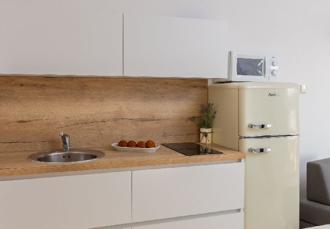 Apartamento en Vodice - Apartamento en Vodice con Seaview, Terraza, Acondicionador, WIFI (94-4) Apartamento en Vodice - Apartamento en Vodice con Seaview, Terraza, Acondicionador, WIFI (94-4)