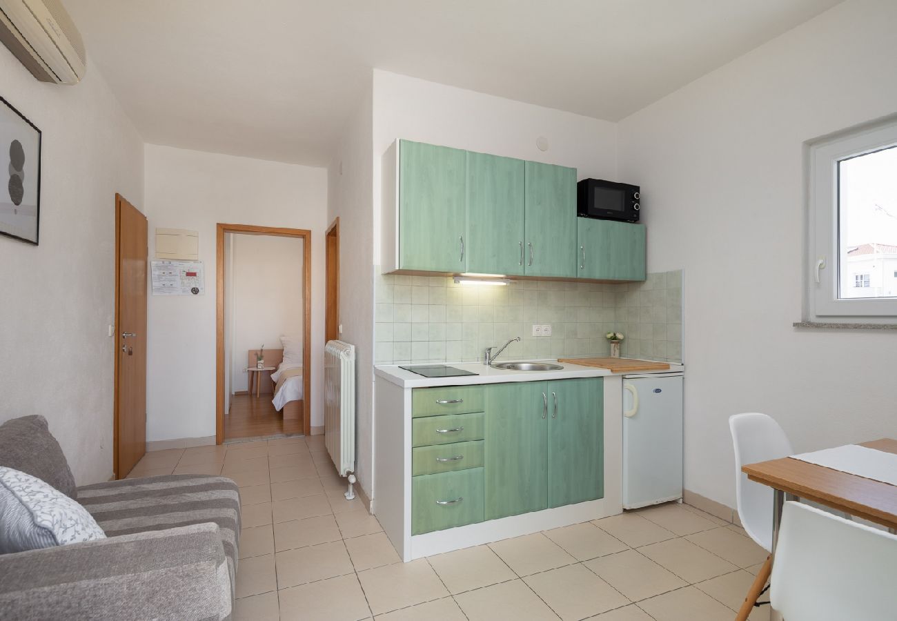 Apartamento en Vodice - Apartamento en Vodice con Seaview, Balcón, Acondicionador, WIFI (94-6)