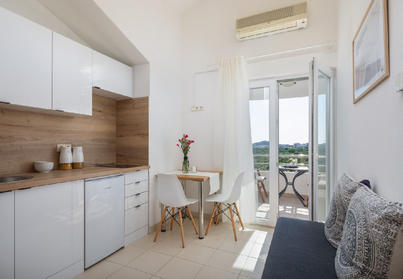 Apartamento en Vodice - Apartamento en Vodice con Seaview, Terraza, Acondicionador, WIFI (94-7)