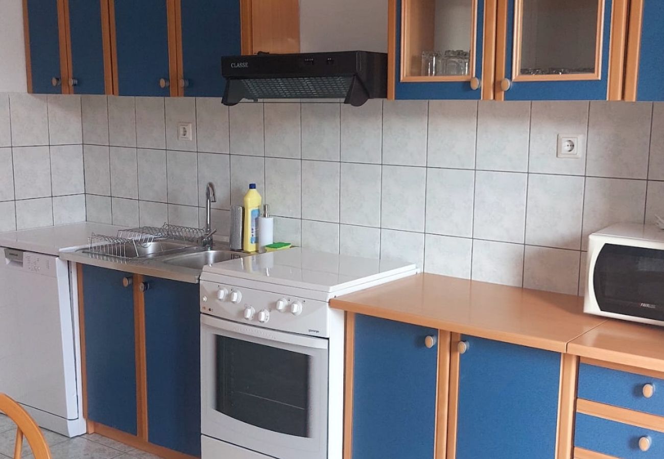 Apartamento en Duce - Apartamento en Duće con Terraza, Acondicionador, WIFI, Lavadora (122-1)