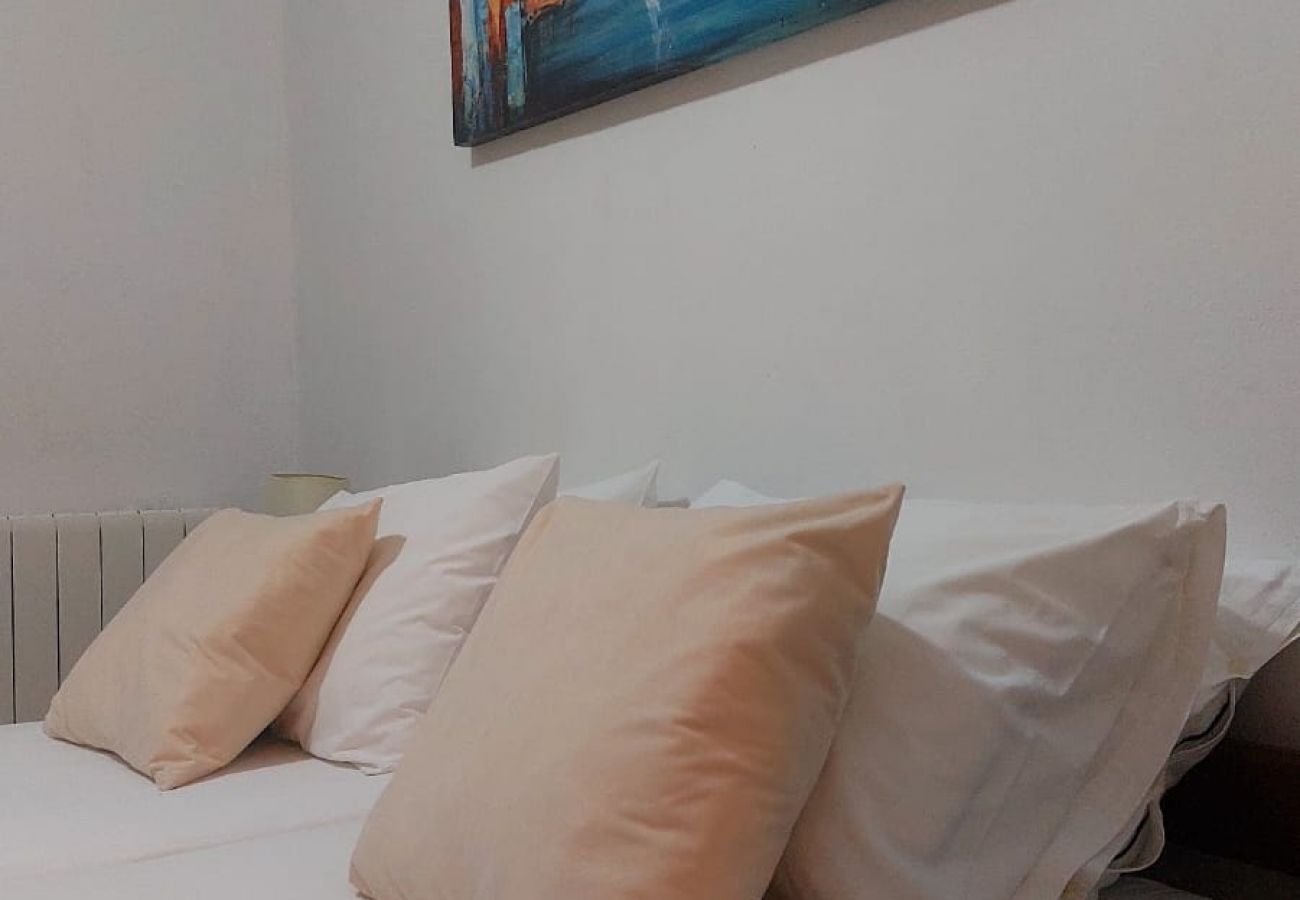 Apartamento en Duce - Apartamento en Duće con Terraza, Acondicionador, WIFI (122-3)