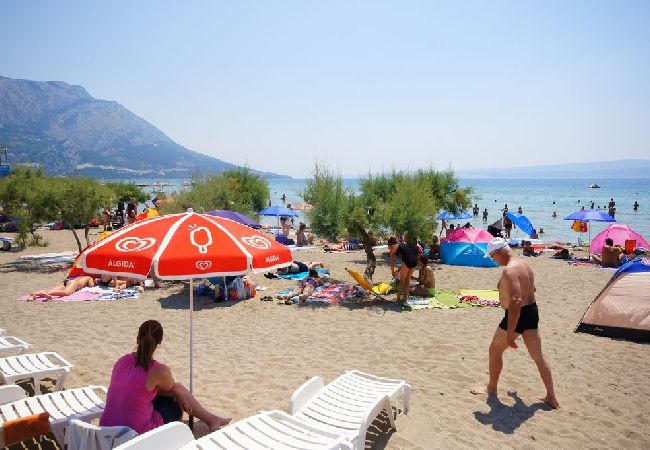 Apartamento en Duce - Apartamento en Duće con Loggia, Acondicionador, WIFI, Lavavajillas (122-5) Apartamento en Duce - Apartamento en Duće con Loggia, Acondicionador, WIFI, Lavavajillas (122-5)