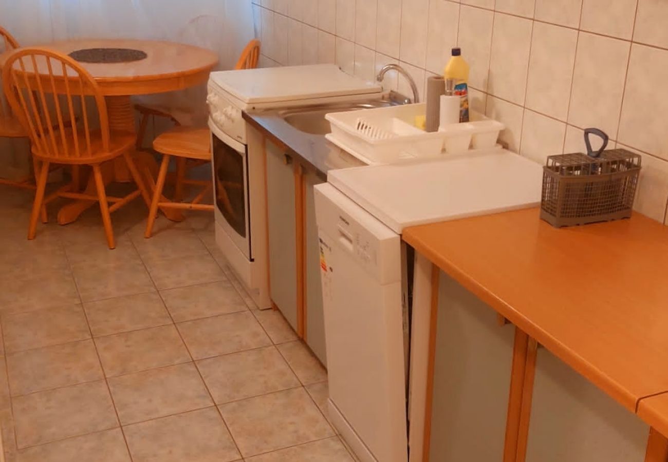 Apartamento en Duce - Apartamento en Duće con Loggia, Acondicionador, WIFI, Lavavajillas (122-5)