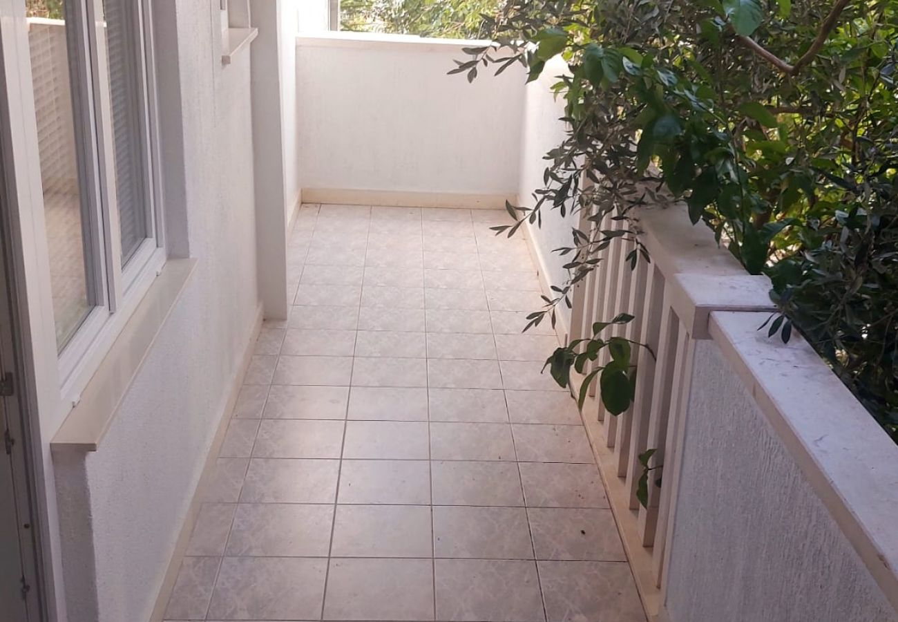 Apartamento en Duce - Apartamento en Duće con Loggia, Acondicionador, WIFI, Lavavajillas (122-5)