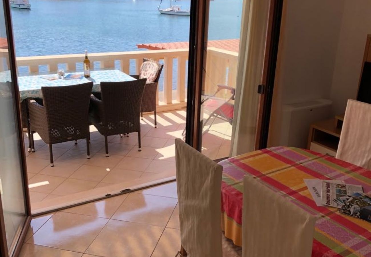 Apartamento en Lumbarda - Apartamento en Lumbarda con Seaview, Terraza, Acondicionador, WIFI (128-1)