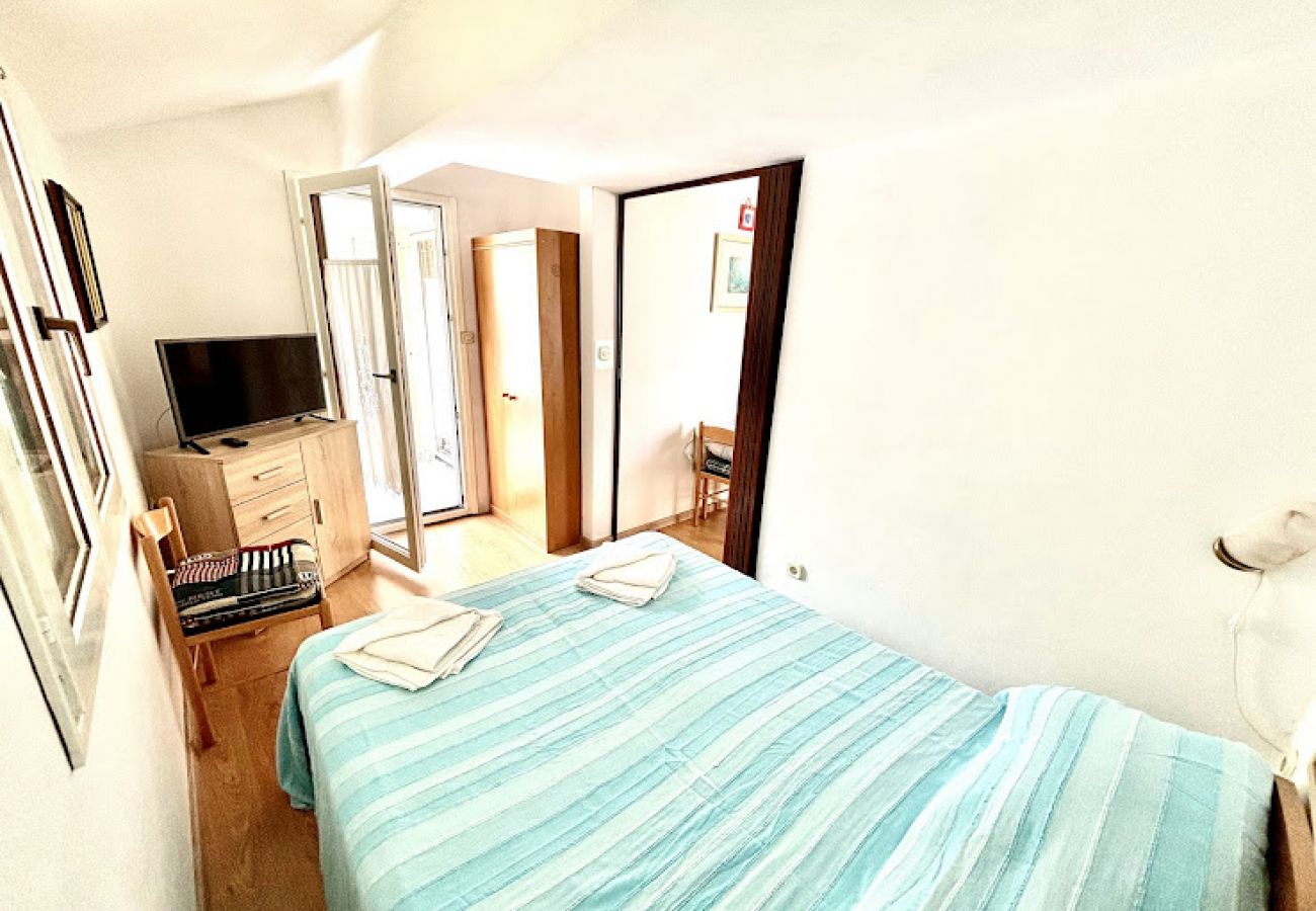 Apartamento en Sukošan - Apartamento en Sukošan con Terraza, Acondicionador, WIFI (131-1)