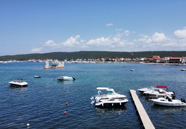 Estudio en Sukošan - Apartamento Estudio en Sukošan con Seaview, Terraza, Acondicionador, WIFI (5232-2) Estudio en Sukošan - Apartamento Estudio en Sukošan con Seaview, Terraza, Acondicionador, WIFI (5232-2)