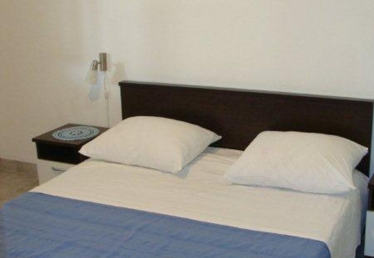 Apartamento en Sukošan - Apartamento en Sukošan con Terraza, Acondicionador, WIFI (131-3)