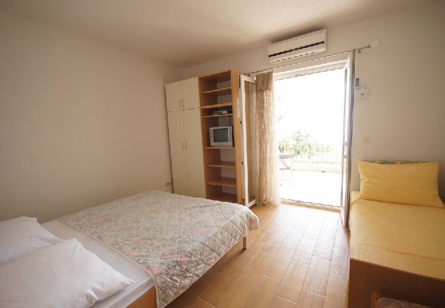 Apartamento en Brela - Apartamento en Brela con Seaview, Terraza, Acondicionador, WIFI (75-2) Apartamento en Brela - Apartamento en Brela con Seaview, Terraza, Acondicionador, WIFI (75-2)