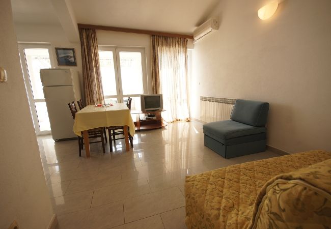 Apartamento en Brela - Apartamento en Brela con Seaview, Terraza, Acondicionador, WIFI (75-8) Apartamento en Brela - Apartamento en Brela con Seaview, Terraza, Acondicionador, WIFI (75-8)