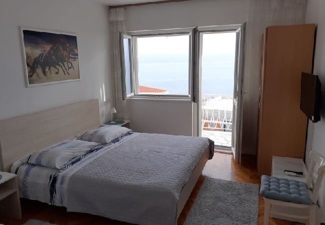 Omiš - Apartamento