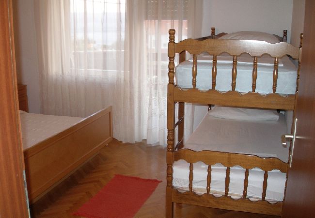 Apartamento en Duce - Apartamento en Duće con Seaview, Terraza, Acondicionador, WIFI (192-2) Apartamento en Duce - Apartamento en Duće con Seaview, Terraza, Acondicionador, WIFI (192-2)