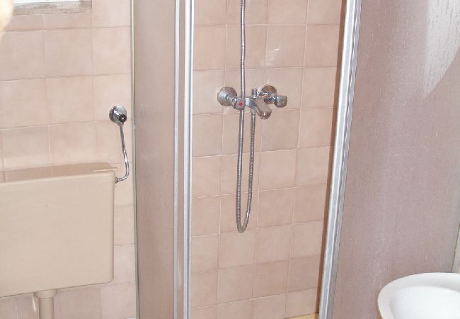 Apartamento en Duce - Apartamento en Duće con Seaview, Terraza, Acondicionador, WIFI (192-2) Apartamento en Duce - Apartamento en Duće con Seaview, Terraza, Acondicionador, WIFI (192-2)