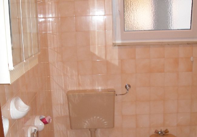 Apartamento en Duce - Apartamento en Duće con Seaview, Terraza, Acondicionador, WIFI (192-2) Apartamento en Duce - Apartamento en Duće con Seaview, Terraza, Acondicionador, WIFI (192-2)