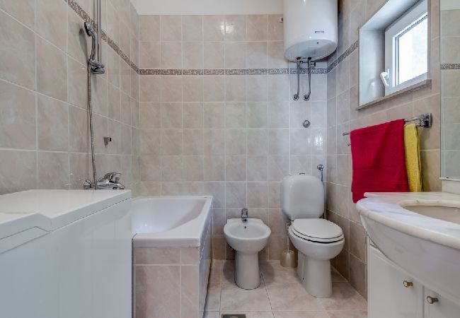 Apartamento en Pisak - Apartamento en Pisak con Seaview, Terraza, Acondicionador, WIFI (196-2) Apartamento en Pisak - Apartamento en Pisak con Seaview, Terraza, Acondicionador, WIFI (196-2)