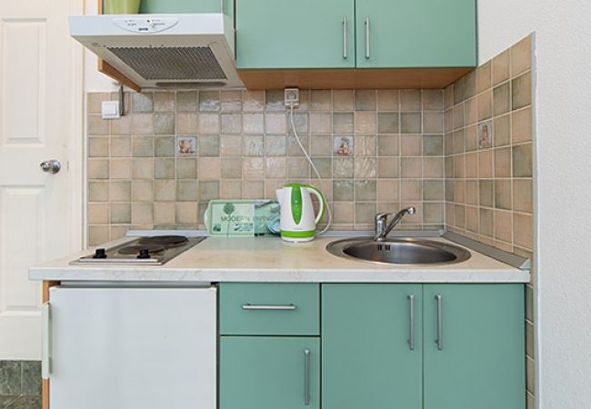 Estudio en Tucepi - Apartamento Estudio en Tučepi con Acondicionador, WIFI, Lavadora (202-2) Estudio en Tucepi - Apartamento Estudio en Tučepi con Acondicionador, WIFI, Lavadora (202-2)