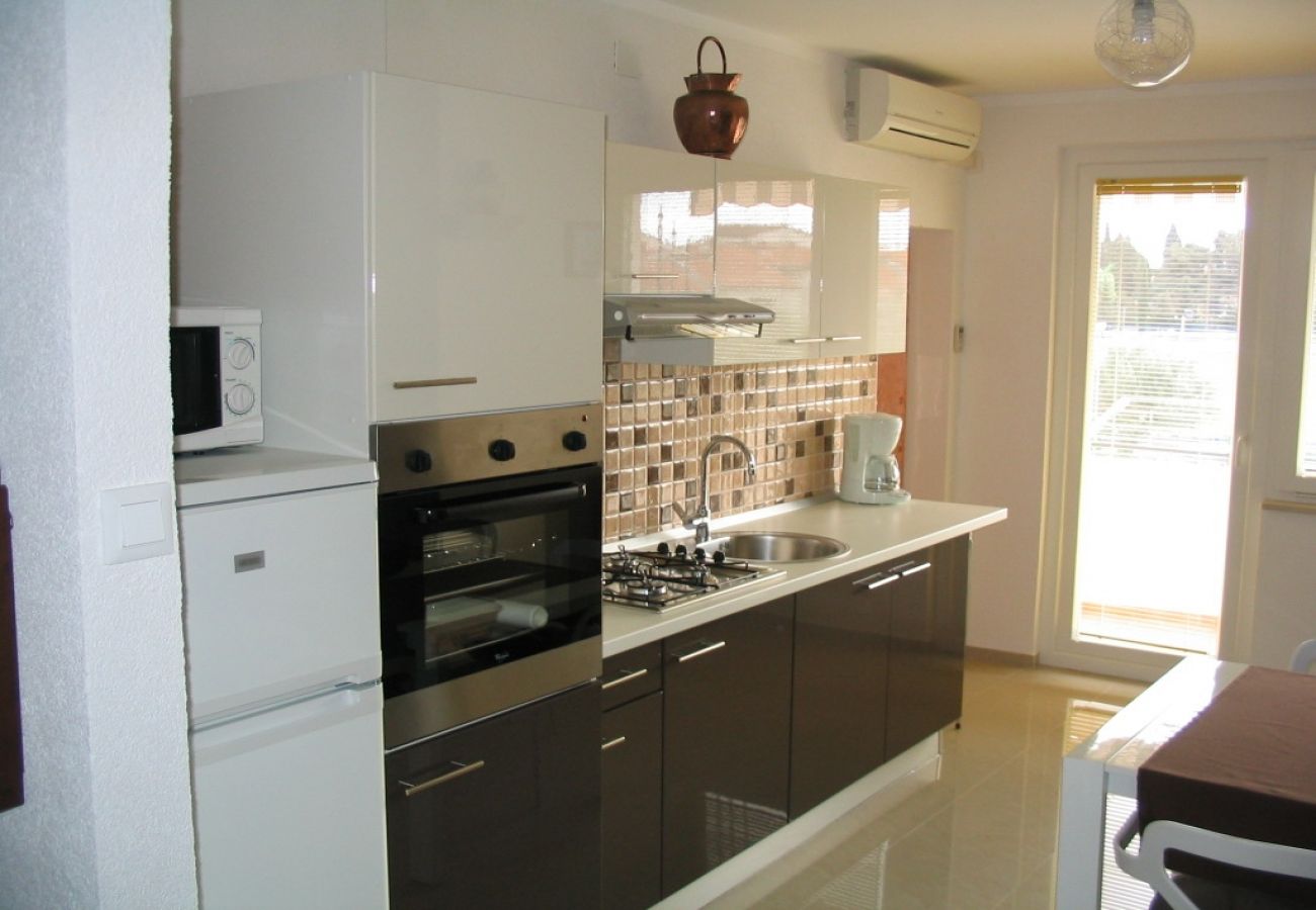 Apartamento en Fažana - Apartamento en Fažana con Seaview, Balcón, Acondicionador, WIFI (227-1)