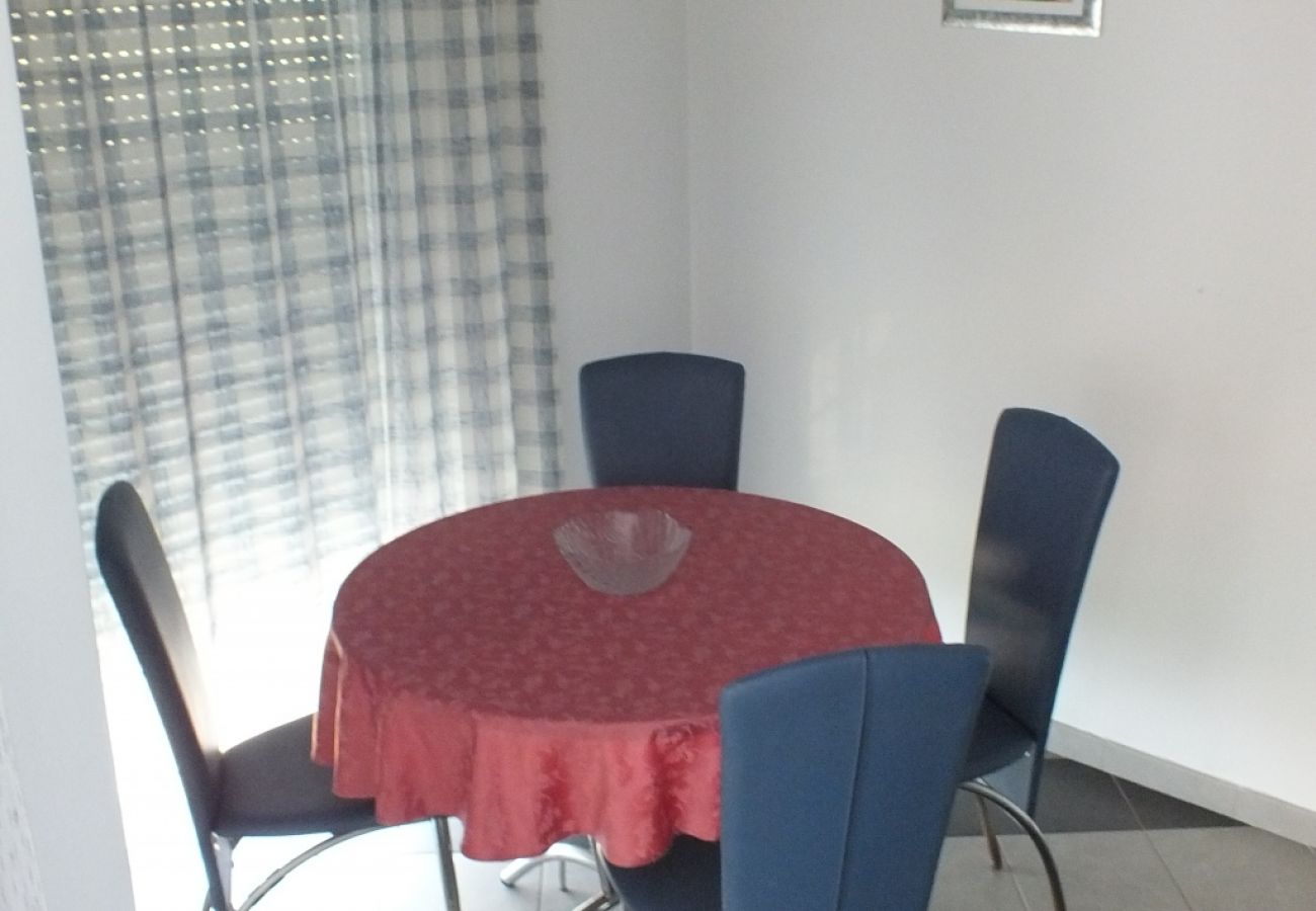 Apartamento en Umag - Apartamento en Umag con Seaview, Balcón, Acondicionador, WIFI (235-1)