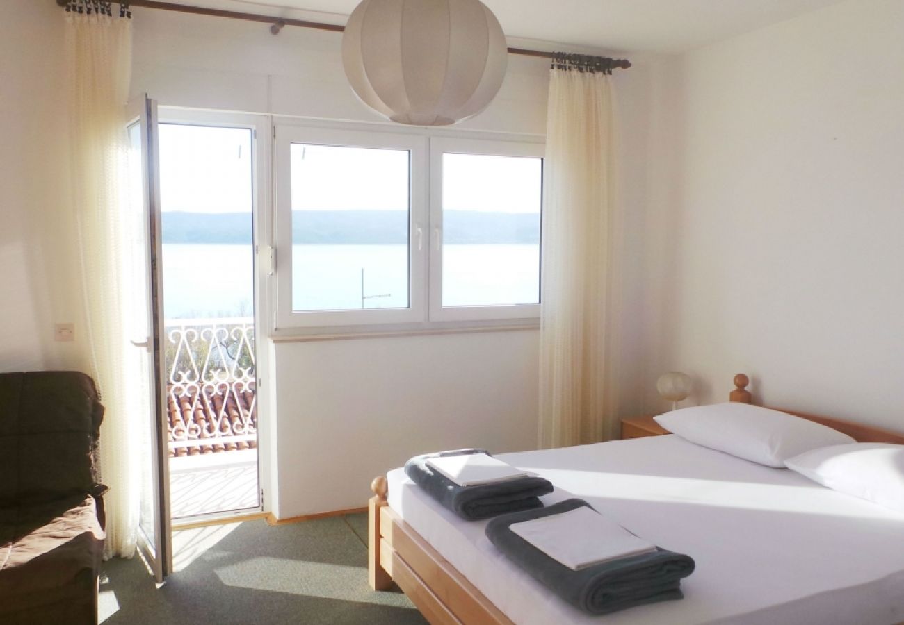 Apartamento en Duce - Apartamento en Duće con Seaview, Balcón, Acondicionador, WIFI (237-1)