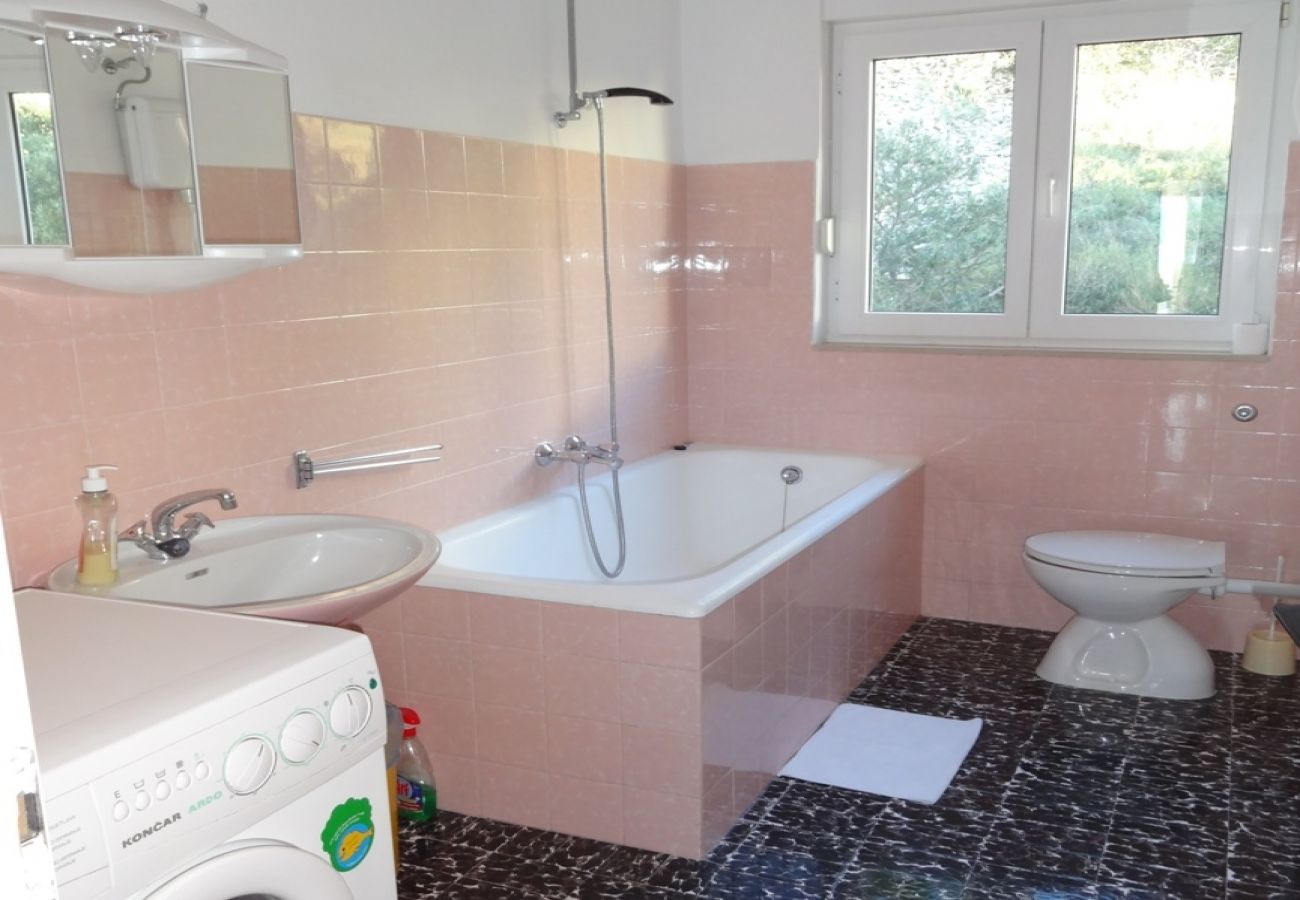 Apartamento en Duce - Apartamento en Duće con Seaview, Balcón, Acondicionador, WIFI (237-1)