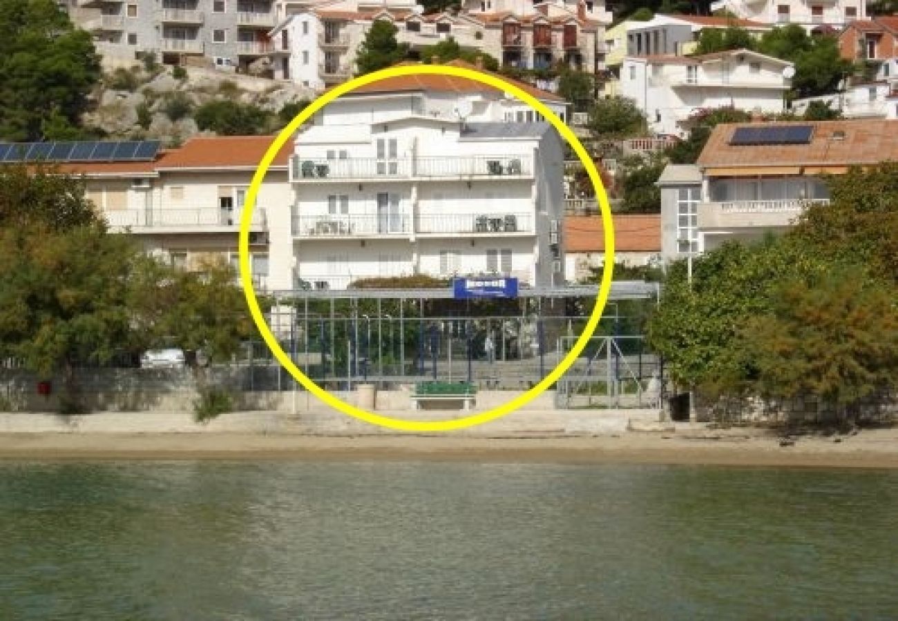 Apartamento en Duce - Apartamento en Duće con Balcón, Acondicionador (239-4)