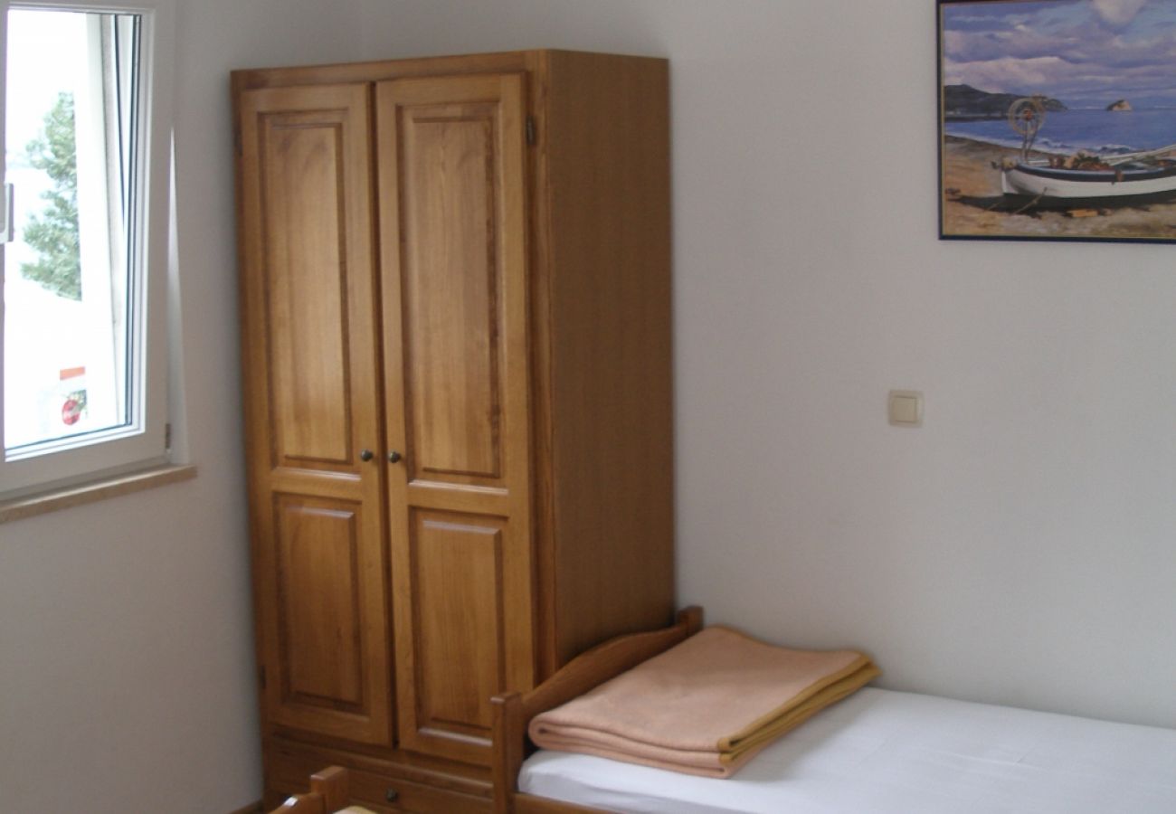 Apartamento en Duce - Apartamento en Duće con Balcón, Acondicionador (239-4)