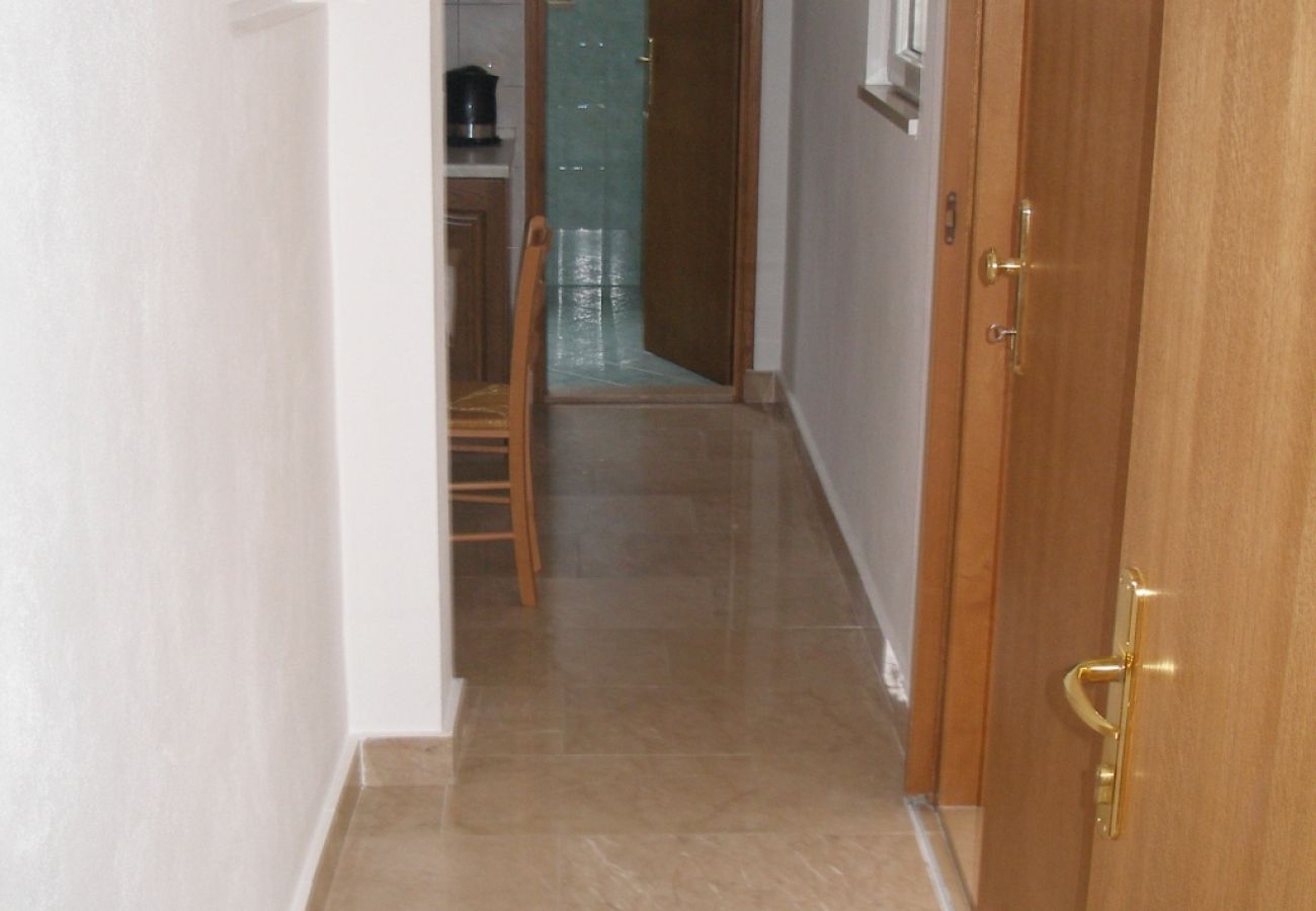 Apartamento en Duce - Apartamento en Duće con Balcón, Acondicionador (239-4)