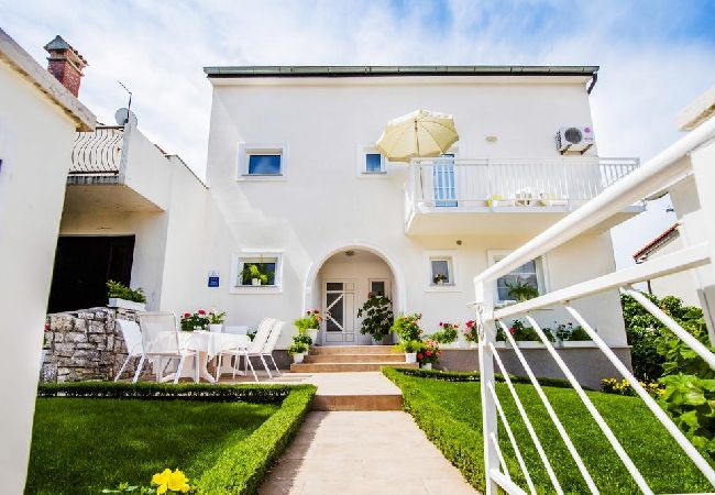 Apartamento en Rovinj - Apartamento en Rovinj con Balcón, Acondicionador, WIFI (230-1) Apartamento en Rovinj - Apartamento en Rovinj con Balcón, Acondicionador, WIFI (230-1)