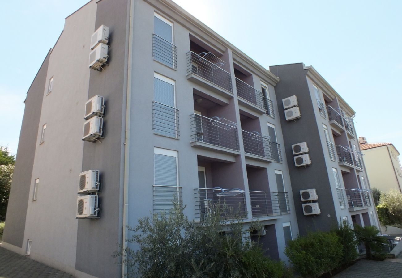 Apartamento en Umag - Apartamento en Umag con Seaview, Balcón, Acondicionador, Lavavajillas (235-2)