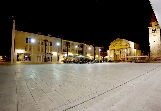 Apartamento en Umag - Apartamento en Umag con Terraza, Acondicionador, WIFI, Lavadora (244-2) Apartamento en Umag - Apartamento en Umag con Terraza, Acondicionador, WIFI, Lavadora (244-2)