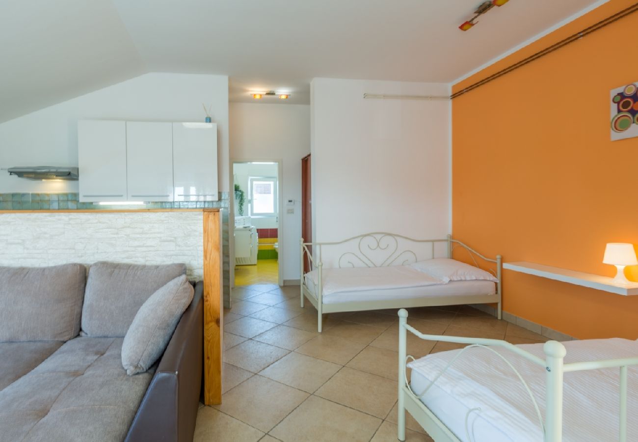 Apartamento en Umag - Apartamento en Umag con Terraza, Acondicionador, WIFI, Lavadora (244-2)