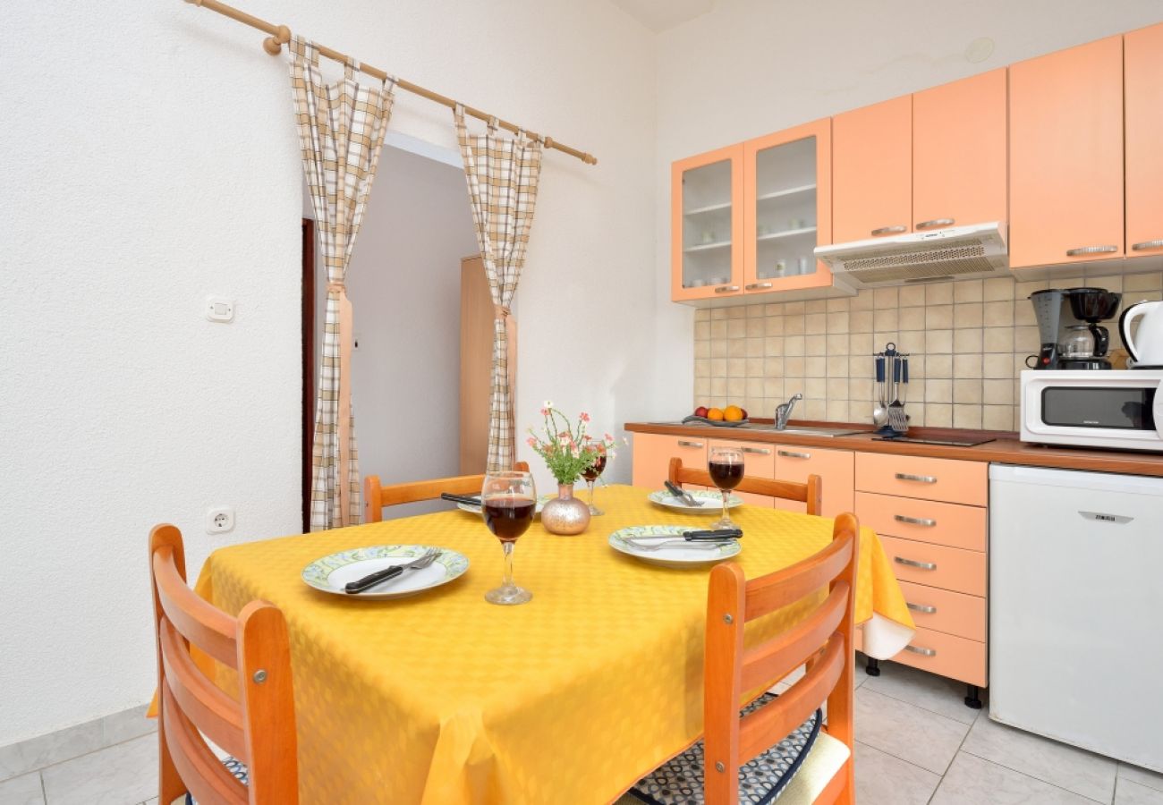 Apartamento en Drage - Apartamento en Drage con Seaview, Balcón, Acondicionador, WIFI (566-1)